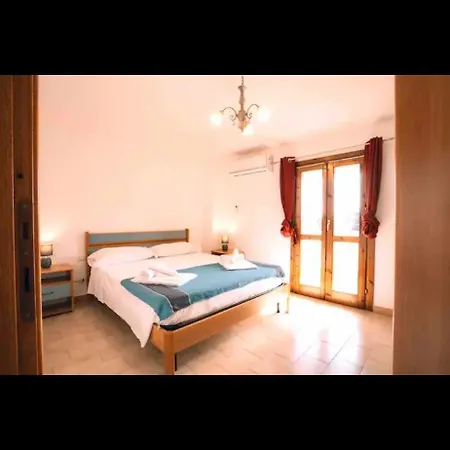 Gli Ulivi 2 Apartment *